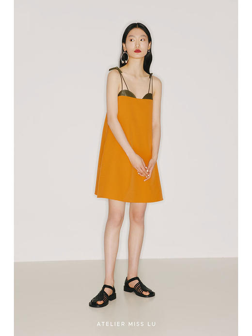 【双生】圆半双生领口设计环保PU拼接日落黄撞色吊带连衣裙/22000021B 商品图1