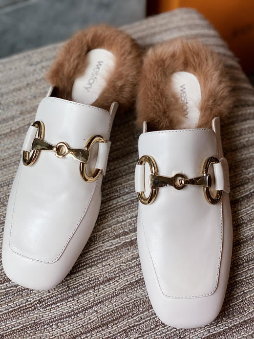 2020新款时尚平底乐福毛拖W20CM70561 商品图0