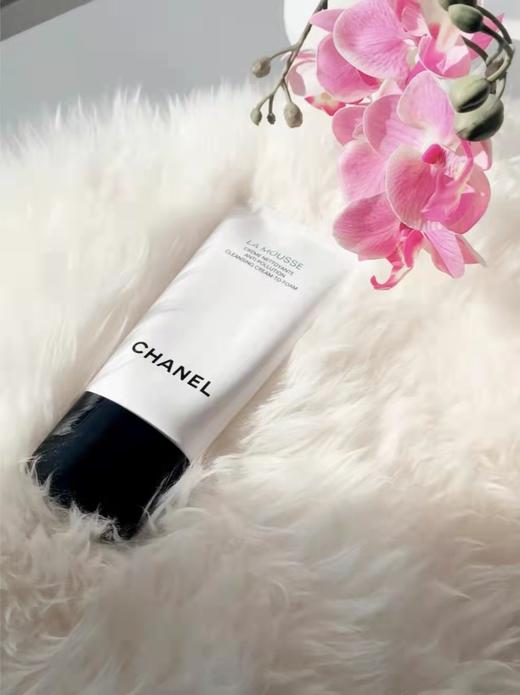 香奈儿柔和净肤泡沫洁面乳
净重150ml 商品图2