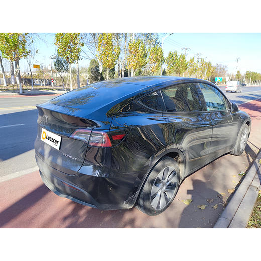 特斯拉 Model Y 标准续航后驱版 【长租-北京】 商品图3
