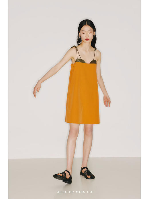 【双生】圆半双生领口设计环保PU拼接日落黄撞色吊带连衣裙/22000021B 商品图0
