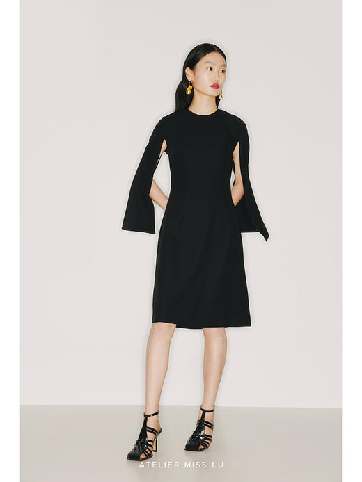 【午夜飞行】露背飘带设计黑色水袖收腰连衣裙/22000016 商品图3