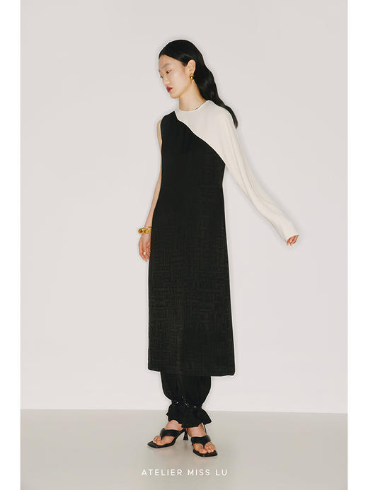 【迷宫】日本进口三醋酸可拆卸袖套光泽黑连衣裙两件套/22000020A 商品图3