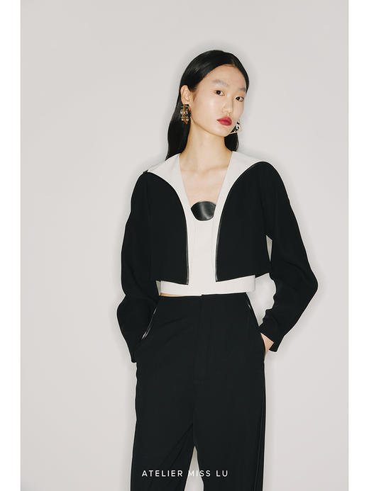 【印象爱心】爱心造型黑拼浅青白撞色露肩短款外套/22009A 商品图2