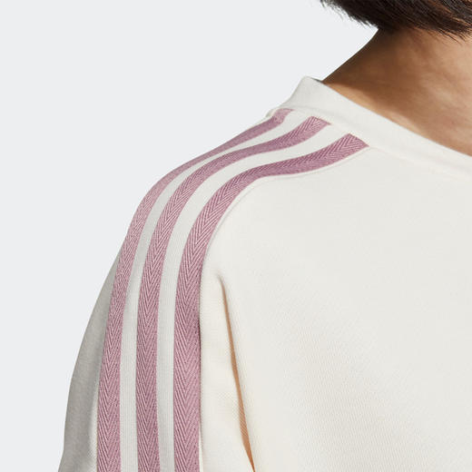 Adidas阿迪达斯NEO女卫衣2022春季新款圆领休闲运动套头衫HM7416 商品图3