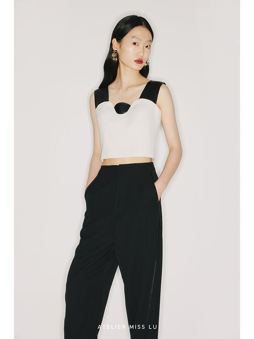 【奥利奥】圆半初升领口设计环保PU皮质拼接浅青白吊带上衣/220019 商品图1