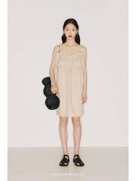 【棉花糖】造型蝴蝶结燕麦浅驼廓形吊带连衣裙/22000032A