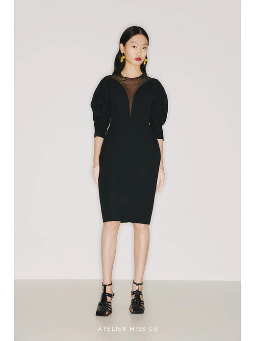 【郁金香】大弧线黑色拼薄纱收腰长袖连衣裙/2200003 商品图0