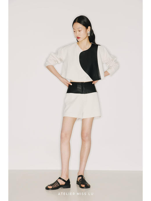 【潮汐】异形设计环保PU皮质撞色拼接浅青白短款外套/220010 商品图1