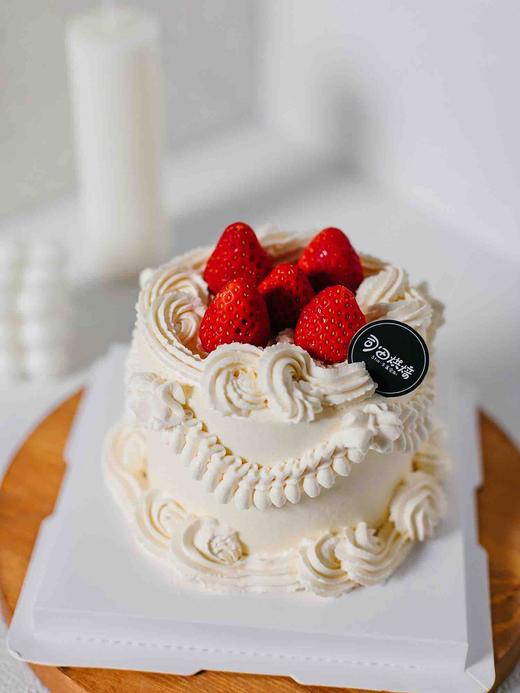 复古草莓蛋糕 商品图0