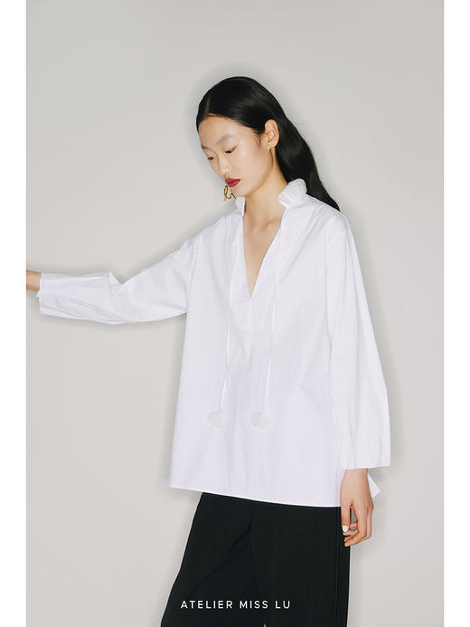 【日光浴】手工圆片拼接设计V领飘带纯白衬衫/220020 商品图3