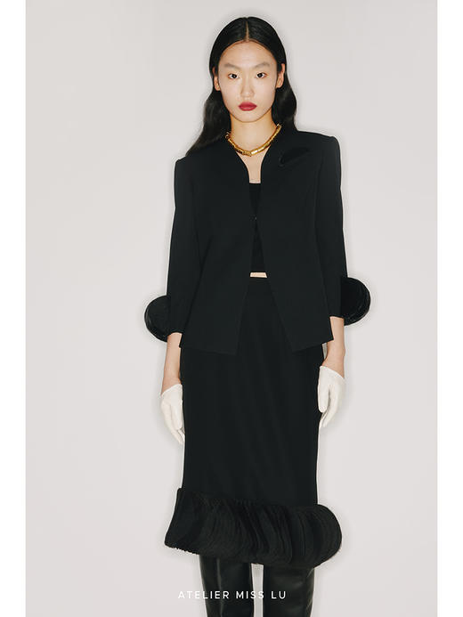 【塔罗】重工圆片拼接水流开襟黑色收腰外套/220011A 商品图3