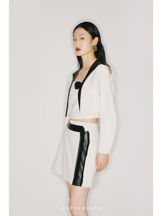 【印象爱心】爱心造型环保PU皮质撞色拼接浅青白露肩短款外套/22009B 商品图1