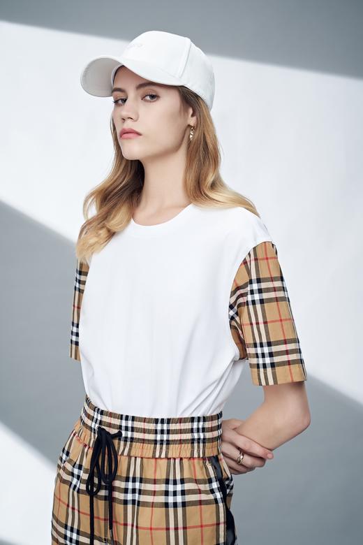 女圆领短T121057 商品图0