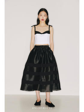 【优氧】肩带打结设计流线领环保皮革纯白小上衣/22002