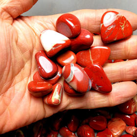 南非红碧玉2-3cm3颗 红色摆件颗粒圆润