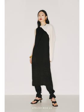 【迷宫】日本进口三醋酸可拆卸袖套光泽黑连衣裙两件套/22000020A