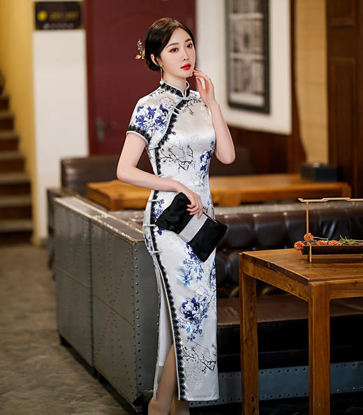 ZAYS-5118夏季改良长款花罗提花旗袍时尚气质修身短袖显瘦走秀宴会旗袍 商品图3