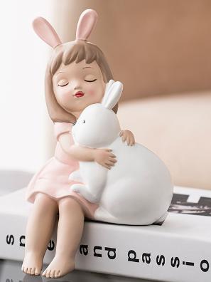 抱兔女孩 商品图0