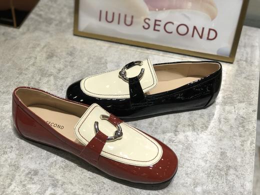 IUIU SECOND夏季时尚金属饰扣漆皮女单鞋 商品图2