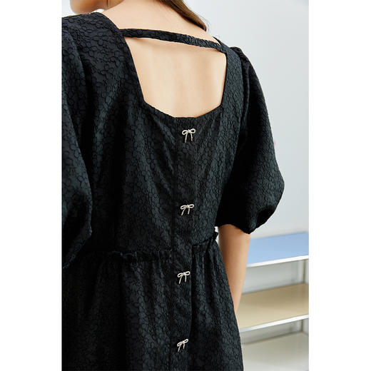 NEELLY纳俪法式复古方领娃娃裙中长款连衣裙女泡泡袖高腰小黑裙潮N22032Y01164 商品图4