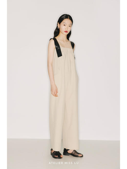 【时髦玛丽奥】环保皮革肩带燕麦浅驼松紧阔腿连体裤/22000001 商品图3