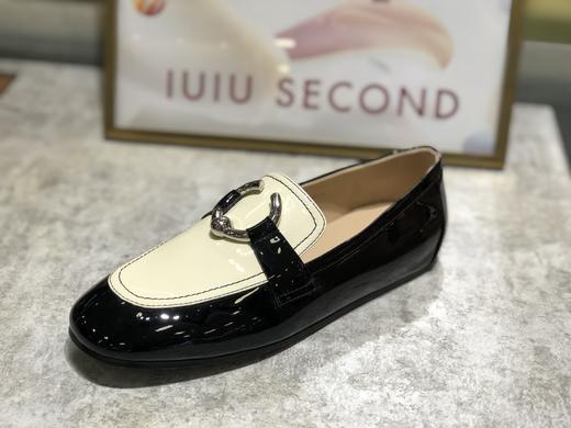 IUIU SECOND夏季时尚金属饰扣漆皮女单鞋 商品图3