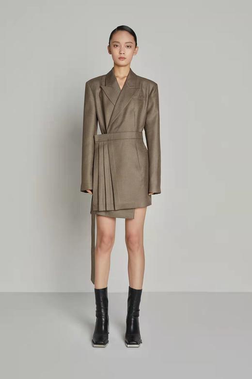 分镜头集成店SHANG1BY SHANGYI 2022春夏新品西装式连衣裙 商品图3