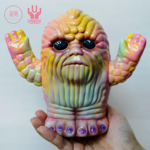 现货 Unbox WGT 超大Hu-Man 搪胶 商品图3