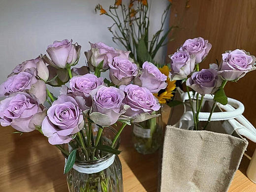 单支紫禁城（所有单支花材100块钱起卖不含包装花瓶） 商品图0