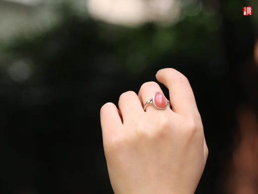 [ 绯樱·守护爱情 ]  925银镶艺术设计红纹石戒指 商品图4