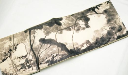 中国历代百部经典绘画：《河上花图》，布面盒装，册页装，八大山人绘，江西美术出版社2012年版，北京雅昌印制，定价980，售价166元。

朱耷《河上花圖》，纸本设色 纵46.8厘米 横1945厘米。此 商品图10