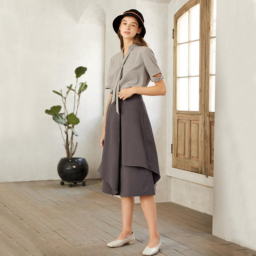 Famecoco范可儿短袖衬衫设计感春夏季V领小众别致上衣女F223BK001 商品图4