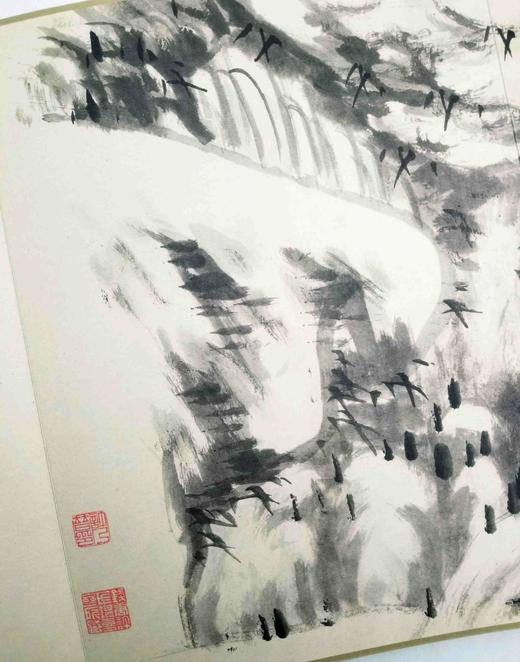 中国历代百部经典绘画：《河上花图》，布面盒装，册页装，八大山人绘，江西美术出版社2012年版，北京雅昌印制，定价980，售价166元。

朱耷《河上花圖》，纸本设色 纵46.8厘米 横1945厘米。此 商品图13