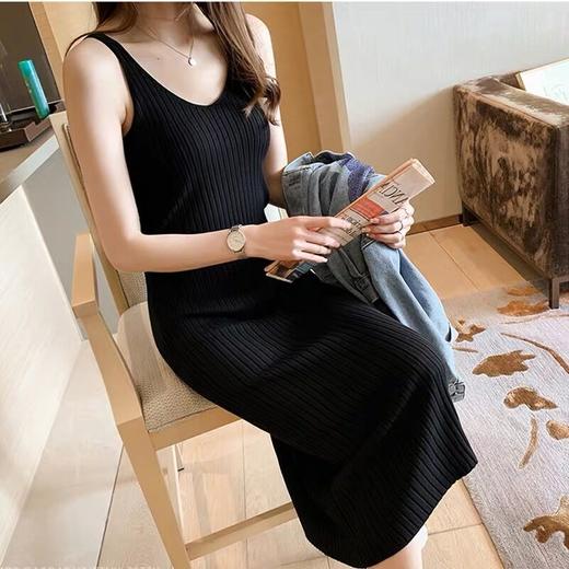 【穿出气质女神范儿】 春秋新款 纯色冰丝针织 吊带连衣裙 显瘦气质V领 商品图2