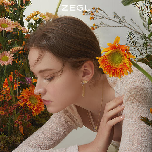 ZEGL设计师春日野趣系列蜜蜂花朵流苏耳环女耳钉银针不对称耳饰品 商品图5
