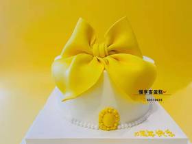 黄色蝴蝶结