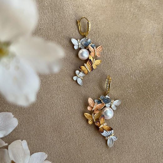 ONLY系列 18K镶钻石和Akoya珍珠 耳坠 商品图0