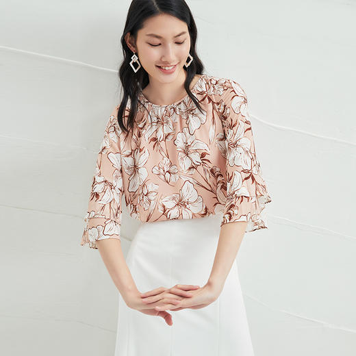 EITIE爱特爱女装夏季新品印花长喇叭袖圆领T恤上衣女夏6613310 商品图1