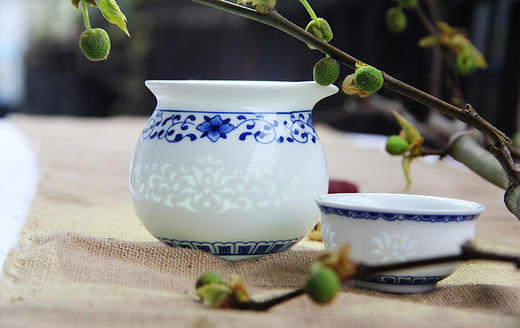 景德镇 国瓷红叶 8头手绘青花玲珑茶具如意富贵  商品图2