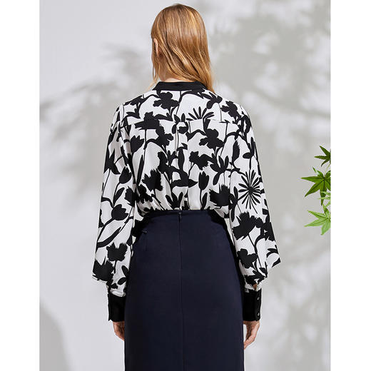 EITIE爱特爱春季新款洋气复古灯笼袖撞色印花立领衬衫上衣女6309007 商品图4