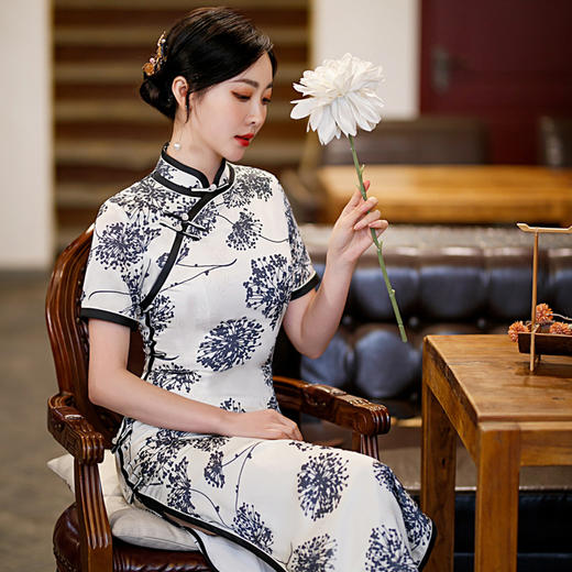 2022春夏改良长款宽边八扣旗袍日常复古修身老上海时尚旗袍  ZA5100 商品图2