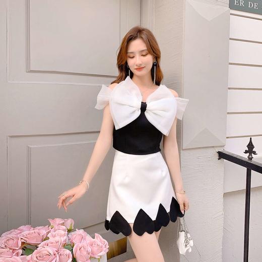 张心子【蝴蝶少女】蝴蝶结吊带礼服2022夏季女装新款性感露背上衣 U2202261 商品图4