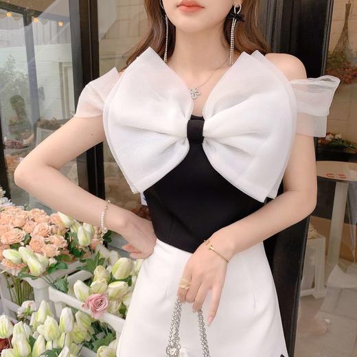 张心子【蝴蝶少女】蝴蝶结吊带礼服2022夏季女装新款性感露背上衣 U2202261 商品图1