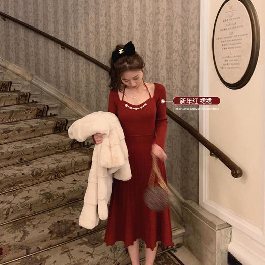 金蘑菇菇【Iris恋曲  断码XS码  】自带小心机的钻钻挂脖针织裙/上衣 商品图0