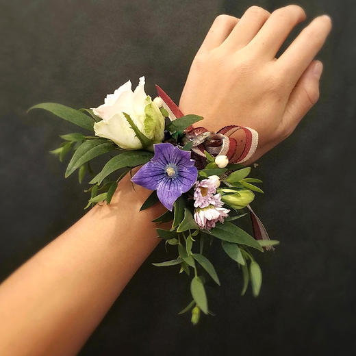 手腕花-高级商务会议酒会婚礼新娘伴娘鲜花手腕配花伴手礼成人礼领证拍照道具（满100元起送） 商品图10