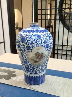 涂杏花：青花加彩缠枝莲开窗八仙过海梅瓶