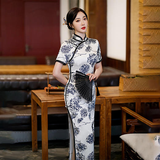 2022春夏改良长款宽边八扣旗袍日常复古修身老上海时尚旗袍  ZA5100 商品图0