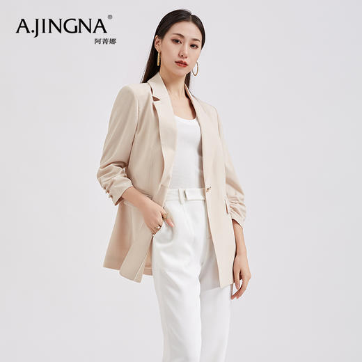 【特价款不退不换】阿菁娜经典珍珠白轻盈收褶七分袖小西服A27C108019 商品图4