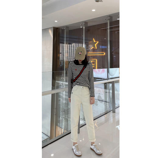 「细节可见品质」被它的气场秒到 白色休闲牛仔裤女 商品图4